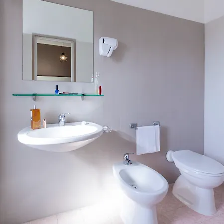 호텔 Ibis Styles 트라니