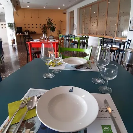 Ibis Styles 트라니