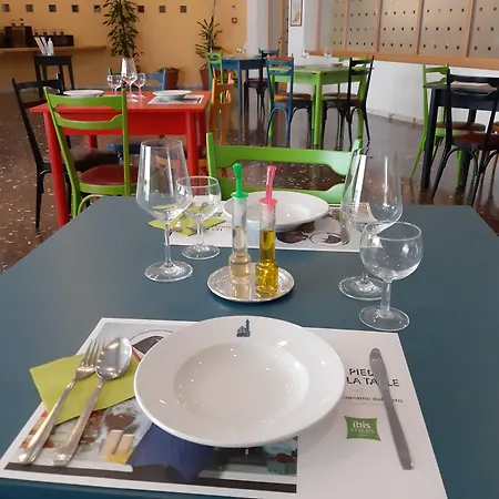 Ibis Styles 3* Трани